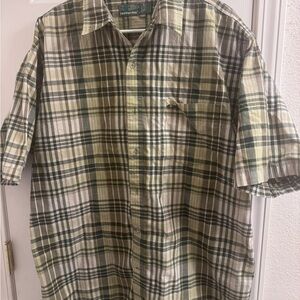 Ferruche Olive Plaid Men's Casual Shirt